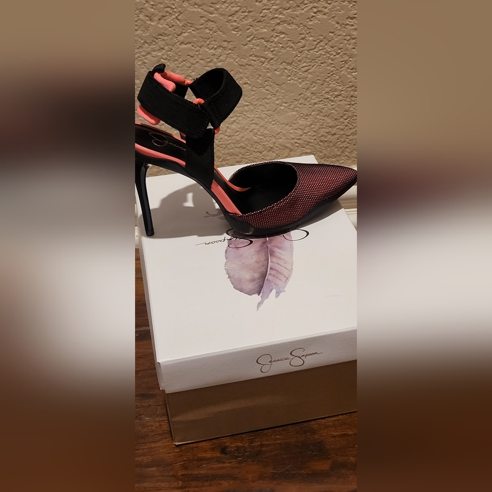 Jessica Simpson heels - Picture 6 of 6